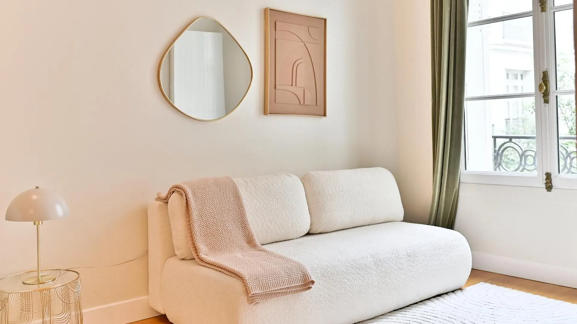 Appartement Moderne Et Climatise - Arc De Triomphe Paris 0*,  France